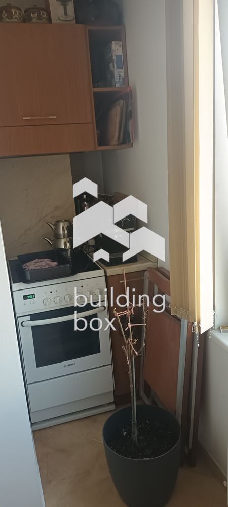 Продава 2-стаен апартамент в идеалния Център на София с включено паркомясто. - 0