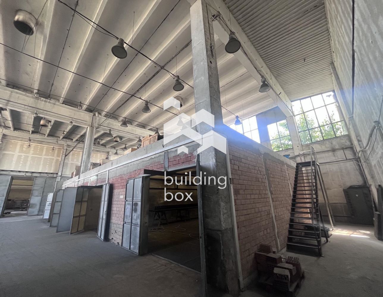 Индустриален имот на 40 минути от гр. София - 0