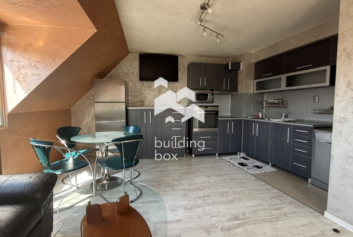 Тристаен обзаведен апартамент - кв. Мараша - 0