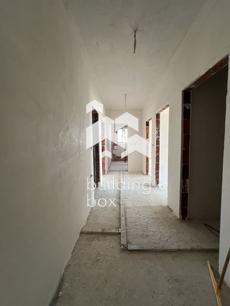 Тристаен апартамент в малка бутикова сграда - с. Белащица - 0