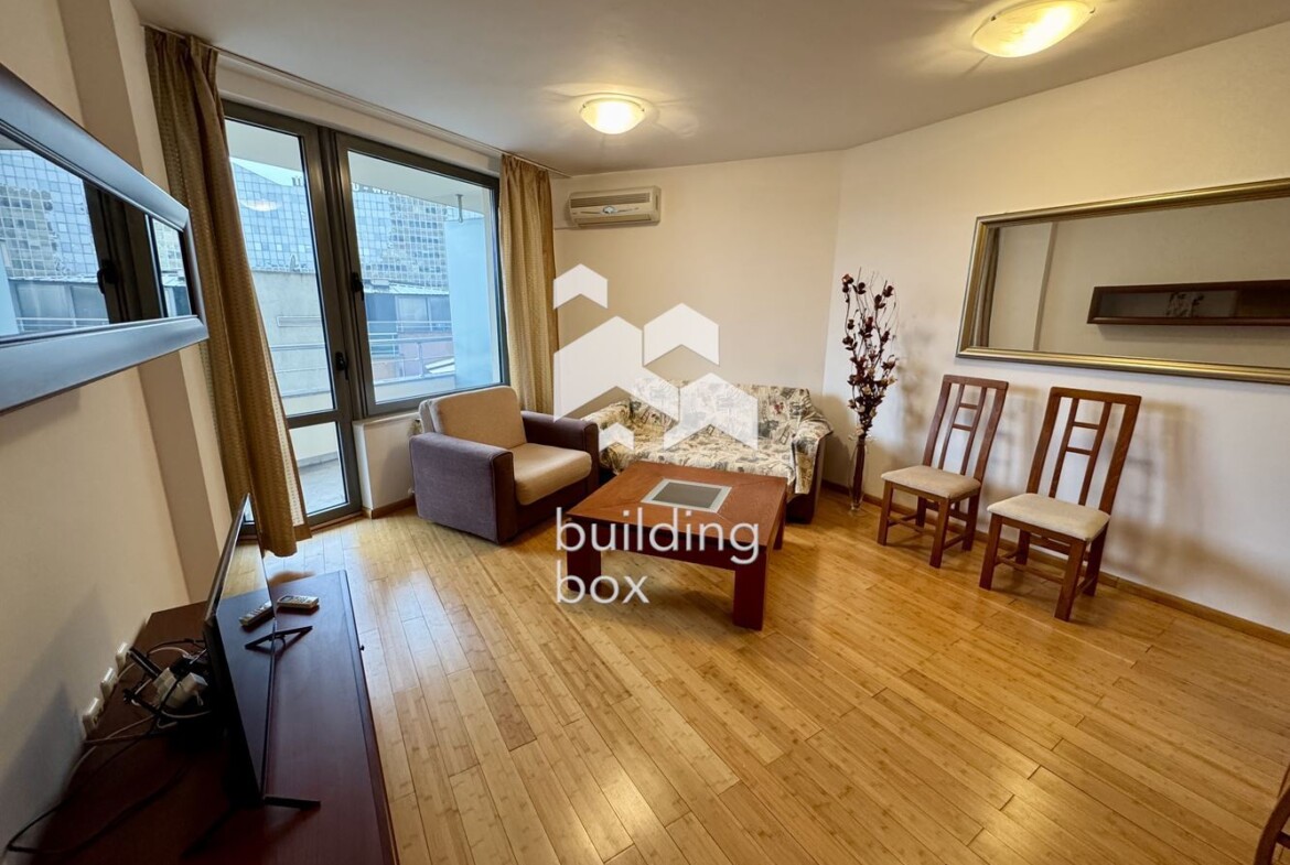 Двустаен апартамент в Изток, точно до метро - 0