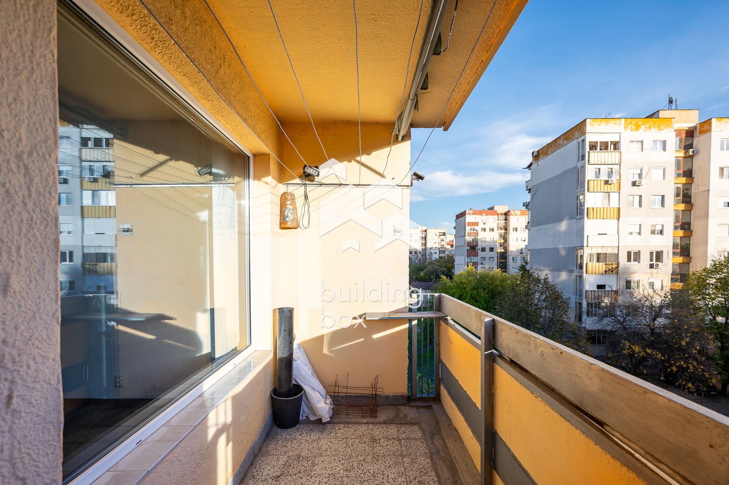 Тристаен апартамент в кв. К.Париж. - 0