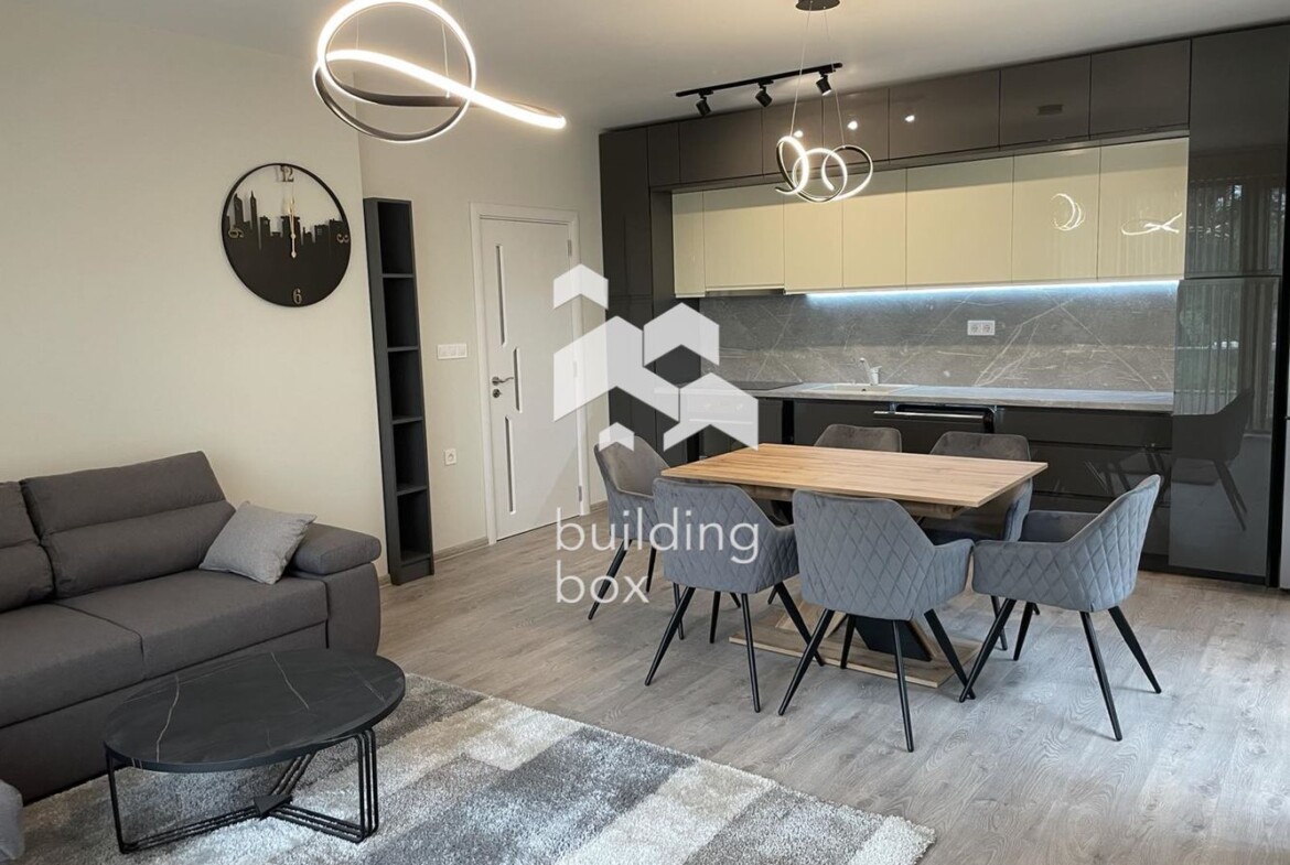 Двустаен обзаведен апартамент - кв. "Христо Смирненски" - 0