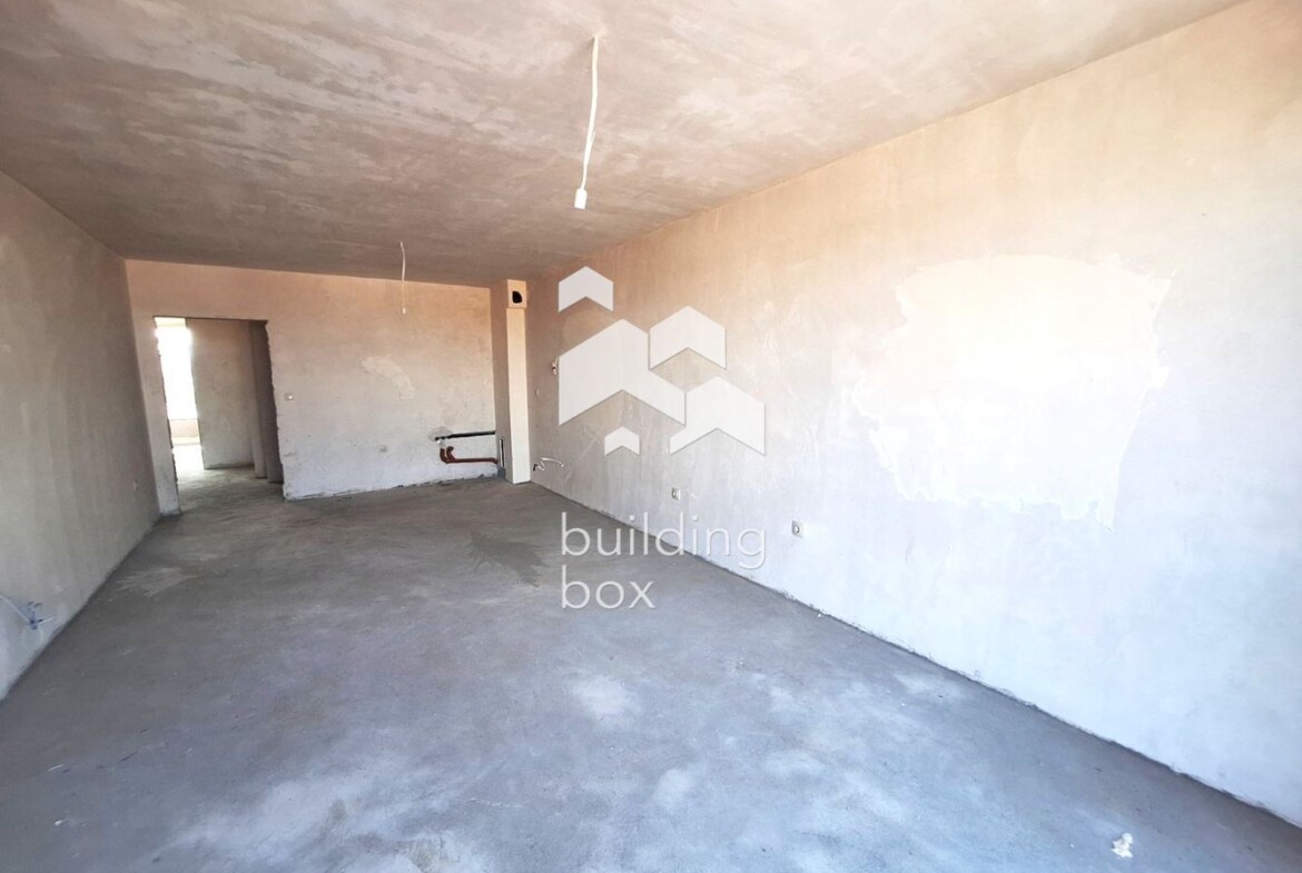 ТРИСТАЕН апартамент в новострояща се сграда - 0