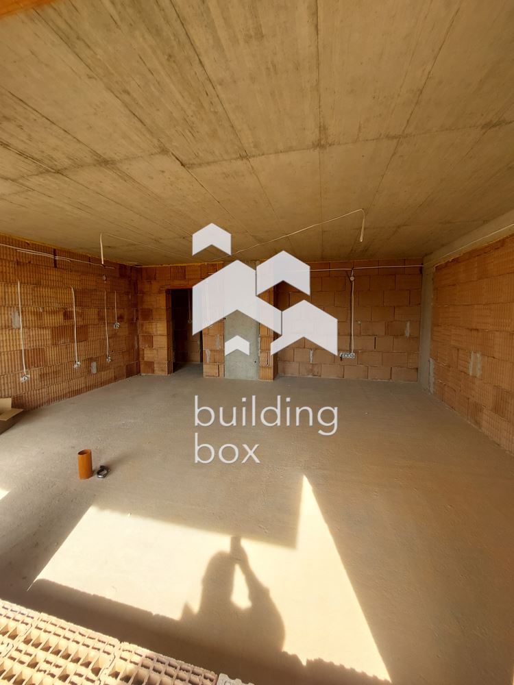 Тристаен апартамент - кв. Младежки хълм - 0