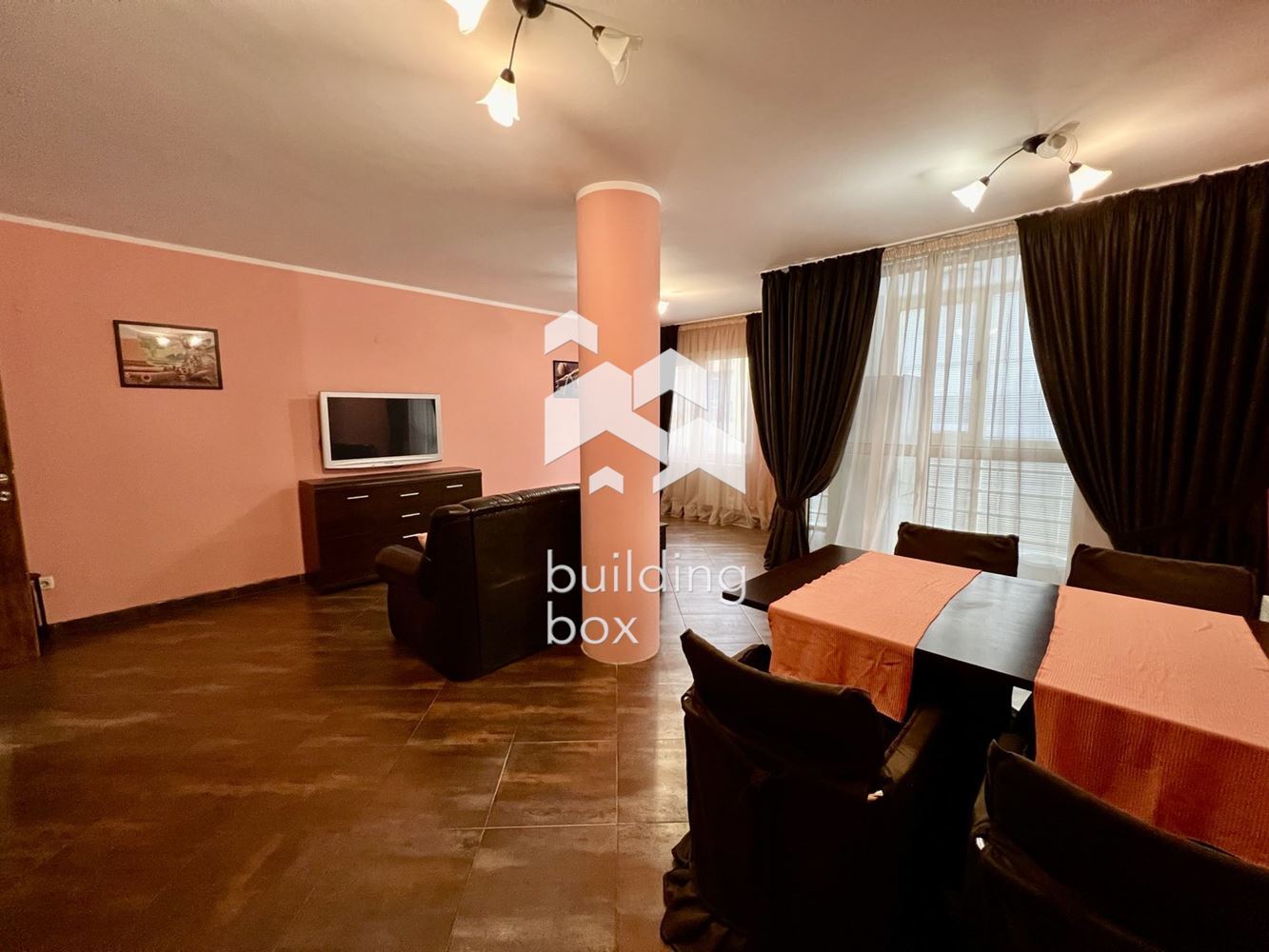 Тристаен апартамент в идеален Център - 0