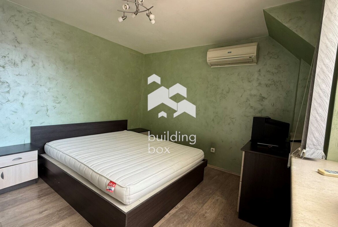 Тристаен обзаведен апартамент - кв. Мараша - 0