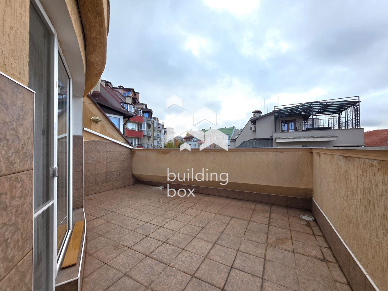 Просторен многостаен апартамент в Лозенец - 0