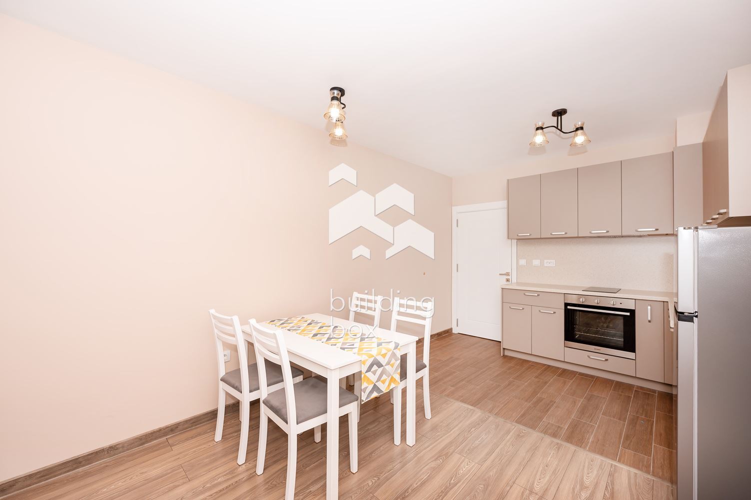 Обзаведен двустаен апартамент до Пловдивския панаир - 0