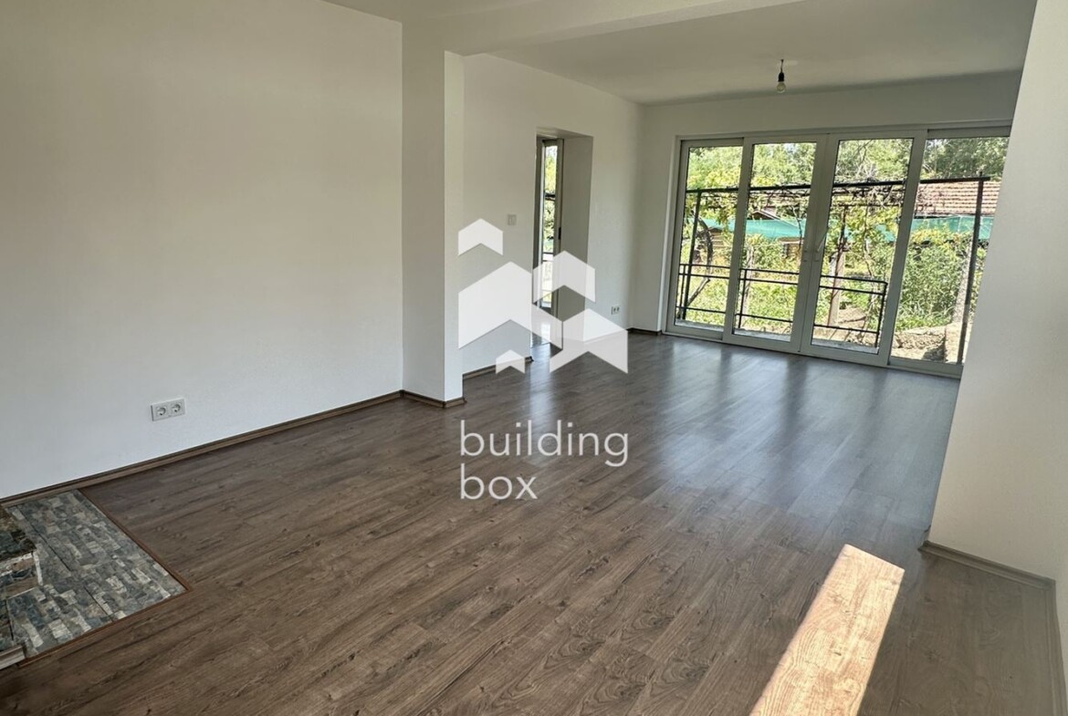 Къща в с. Лозен - 0