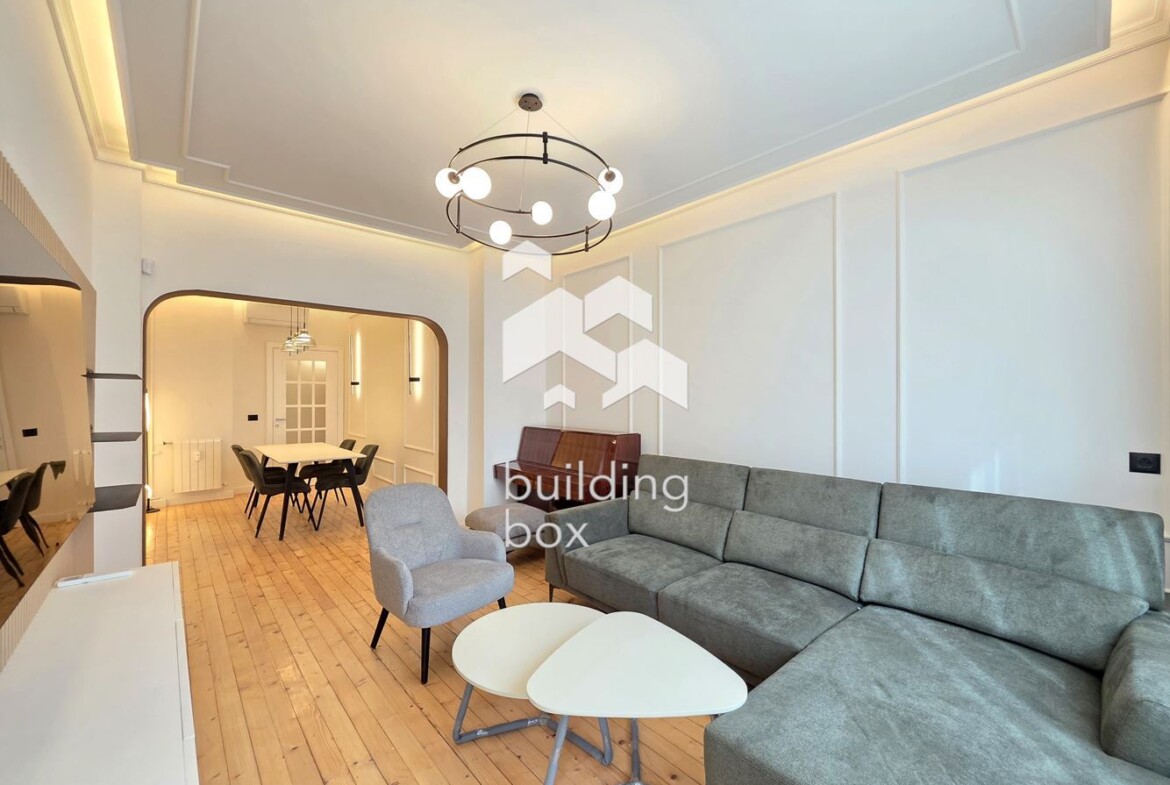 Тристаен апартамент в идеален Център - 0