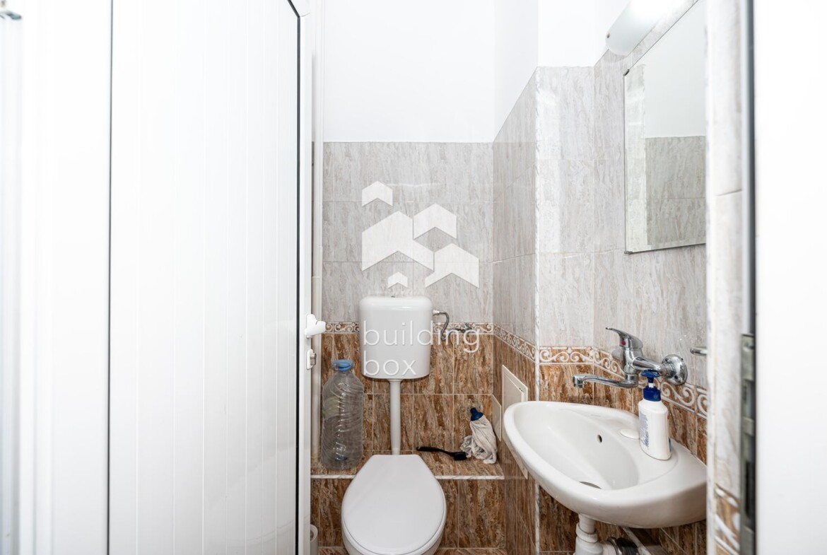 Търговско помещение на две нива - кв. Кършияка - 0