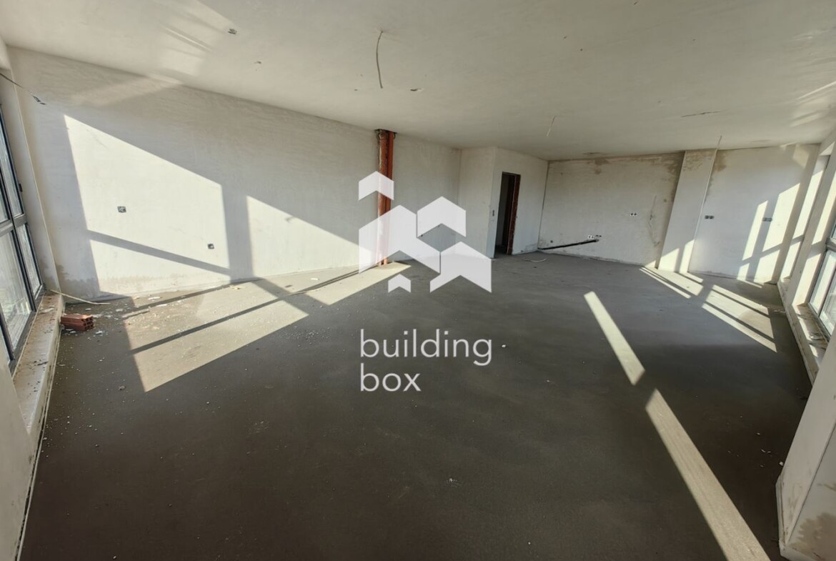 Четиристаен апартамент - кв. Христо Смирненски - 0