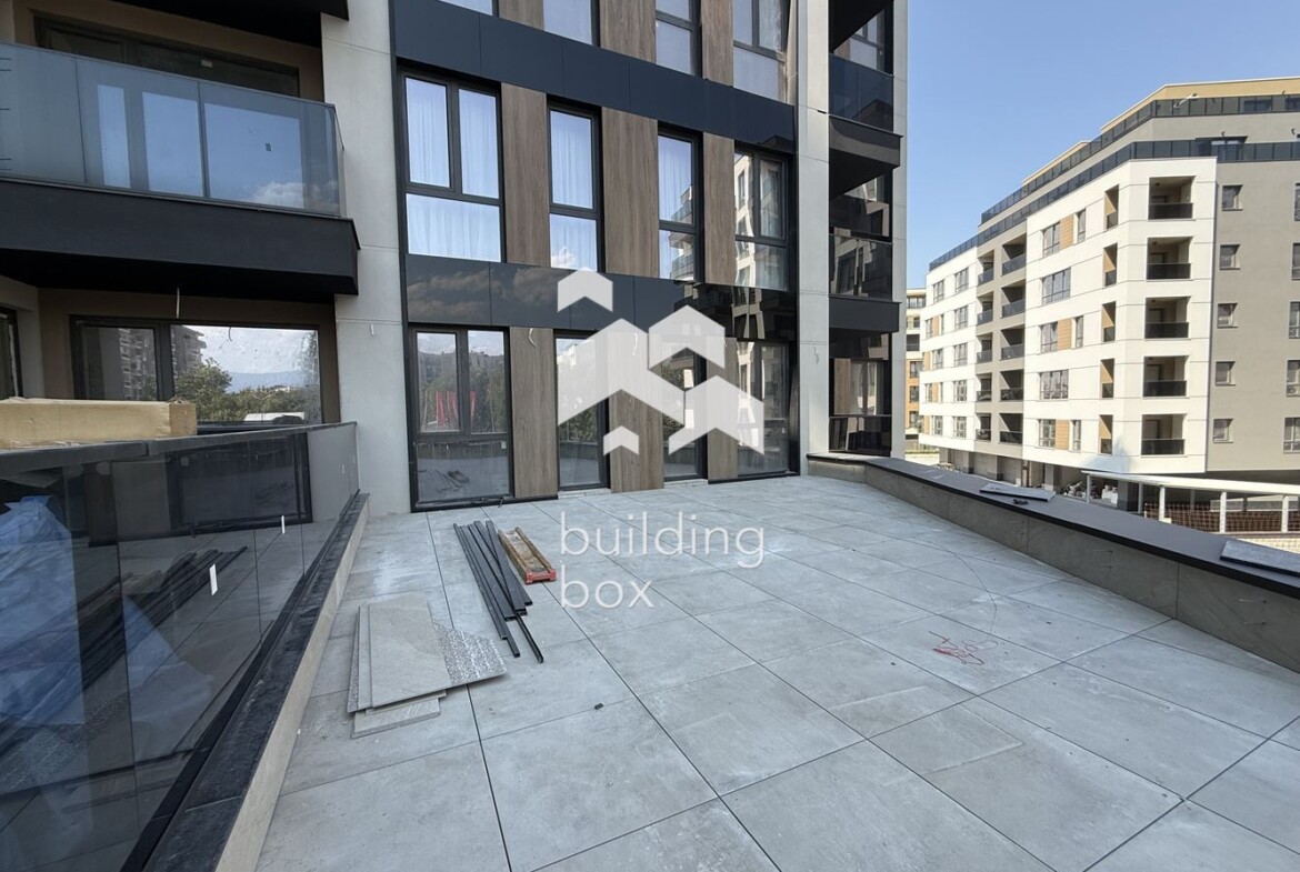 Тристаен апартамент с АКТ 16 - бул. "Пещерско шосе" - 0