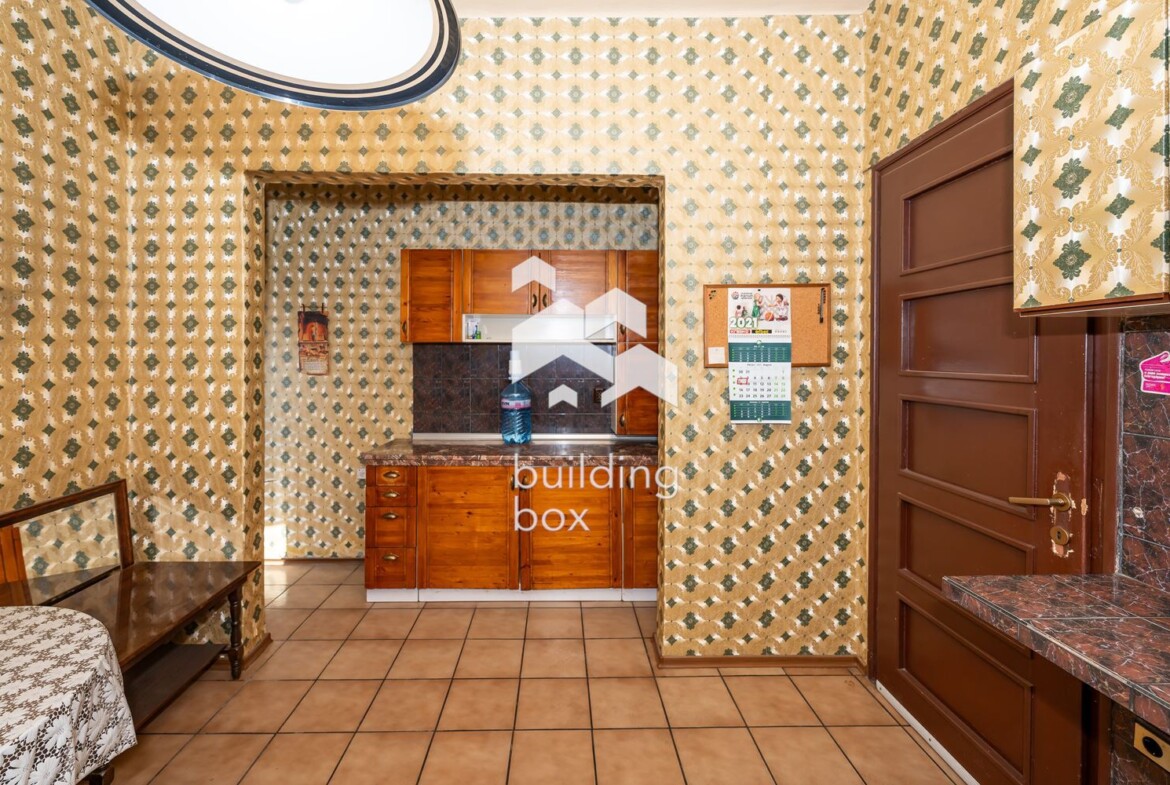 Два етажа от къща със самостоятелен вход в сърцето на град Пловдив - 0