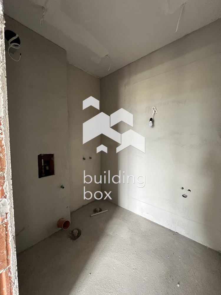 Тристаен апартамент с две паркоместа - гр. Пловдив - 0