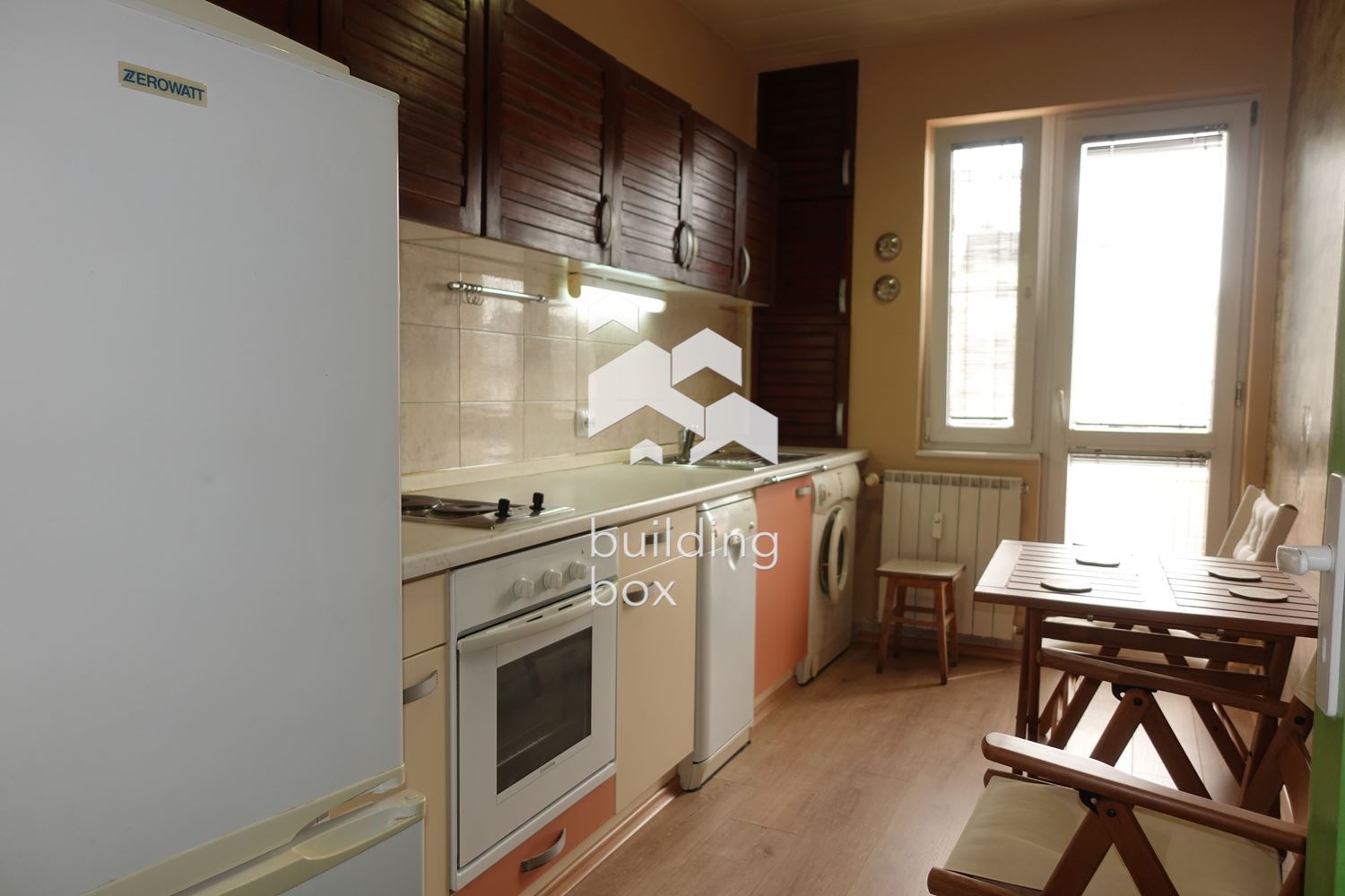 Продава се 2-стаен апартамент - Център - Обзаведен ! - 0