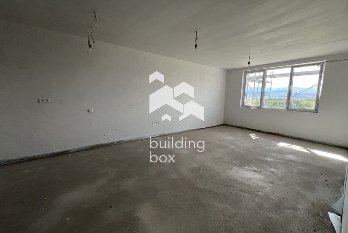 Тристаен апартамент с две паркоместа - гр. Пловдив - 0