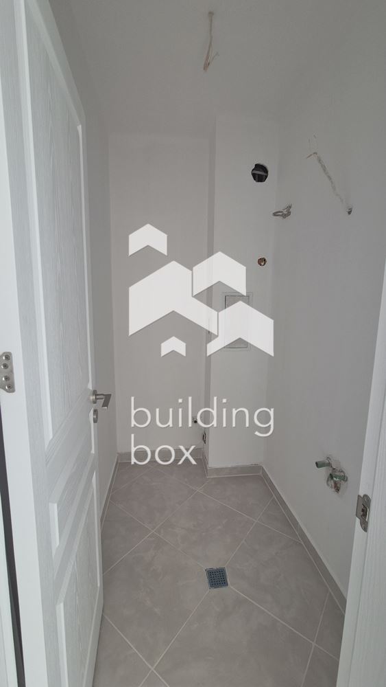 Тристаен апартамент в нова сграда - бул. "Коматевско шосе" - 0