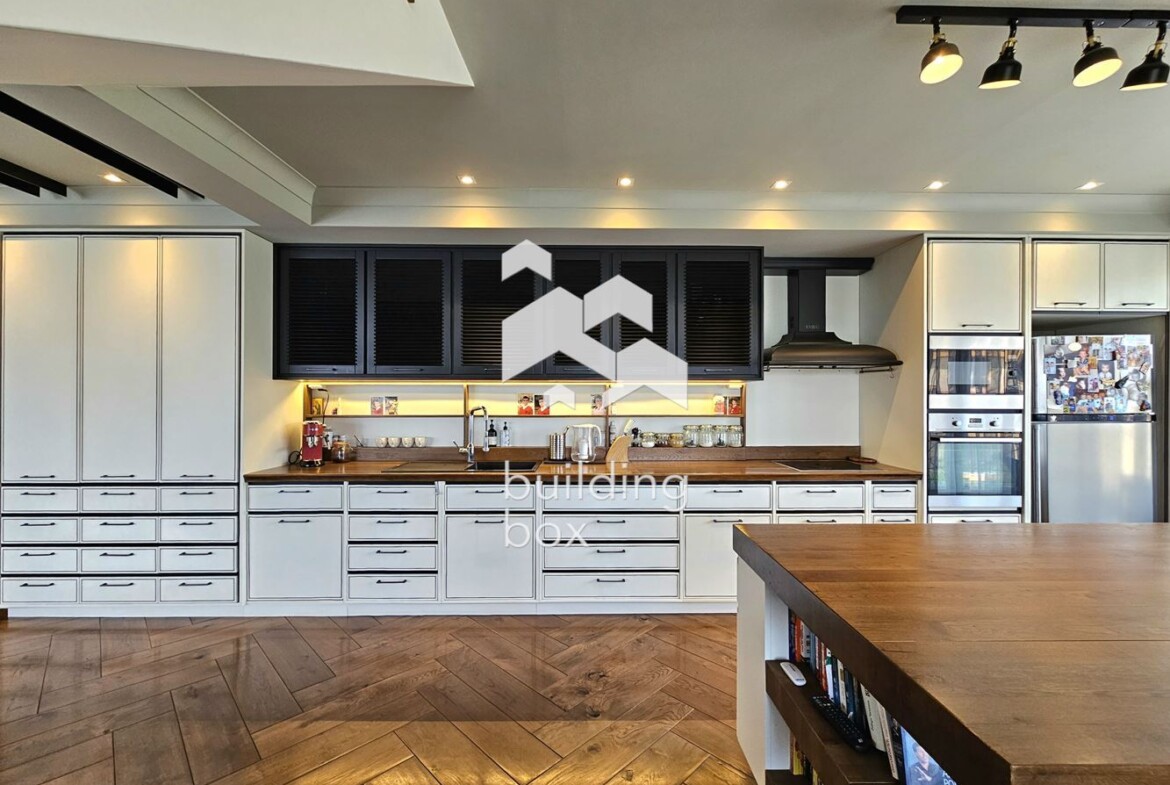 Четиристаен апартамент в престижния комплекс Maxi - 0