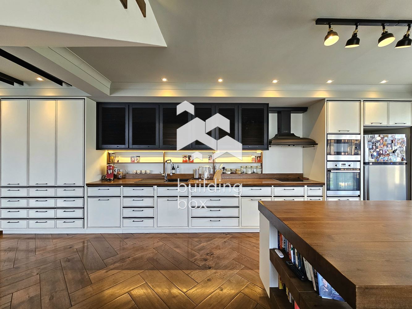 Четиристаен апартамент в престижния комплекс Maxi - 0