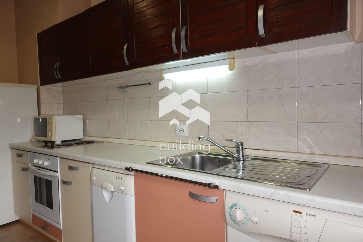 Продава се 2-стаен апартамент - Център - Обзаведен ! - 0