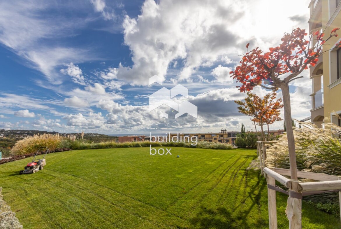 Лукс, простор и море – апартамент в бутикова сграда до к.к. Св. Св. Константин и Елена - 0