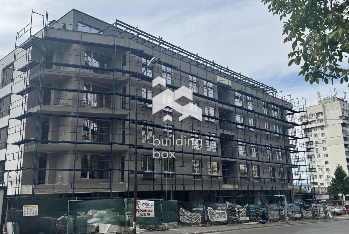 Двустаен апартамент с паркомясто в ж.к. Люлин 3 - 0