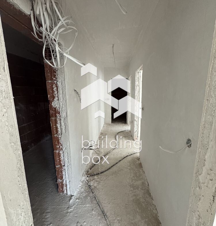 Продава тристаен апартамент в Малинова долина - 0