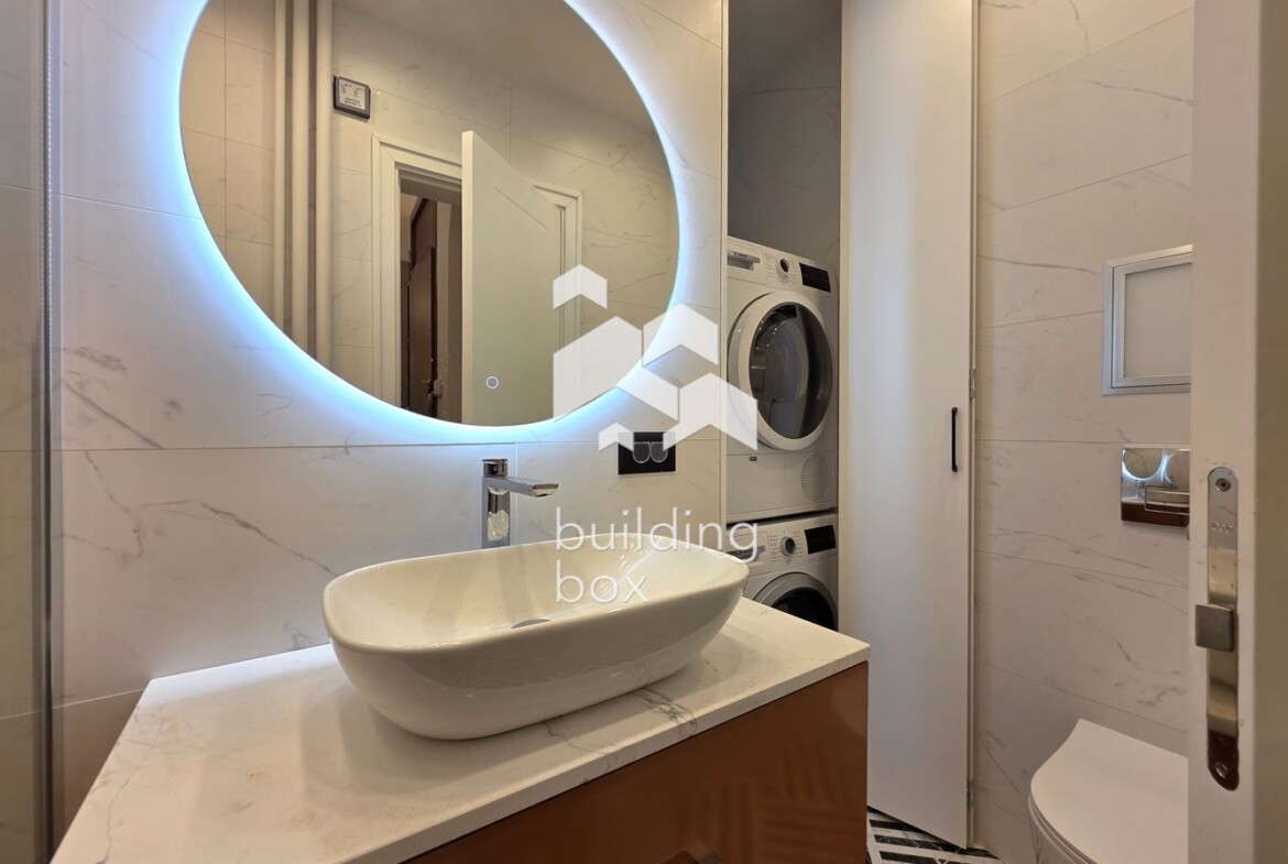 Тристаен апартамент в идеален Център - 0