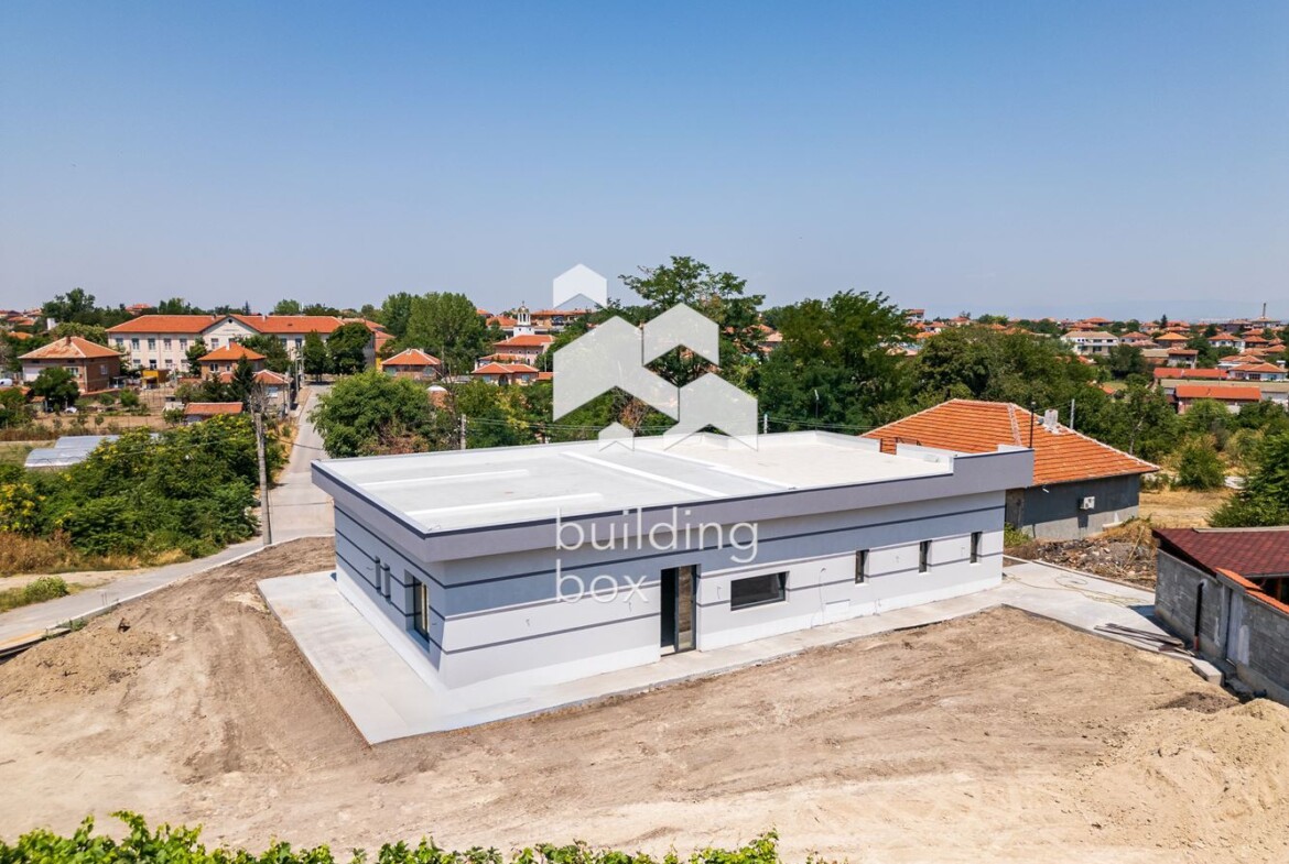 Къща на 12 км от гр. Пловдив - с. Чешнегирово - 0