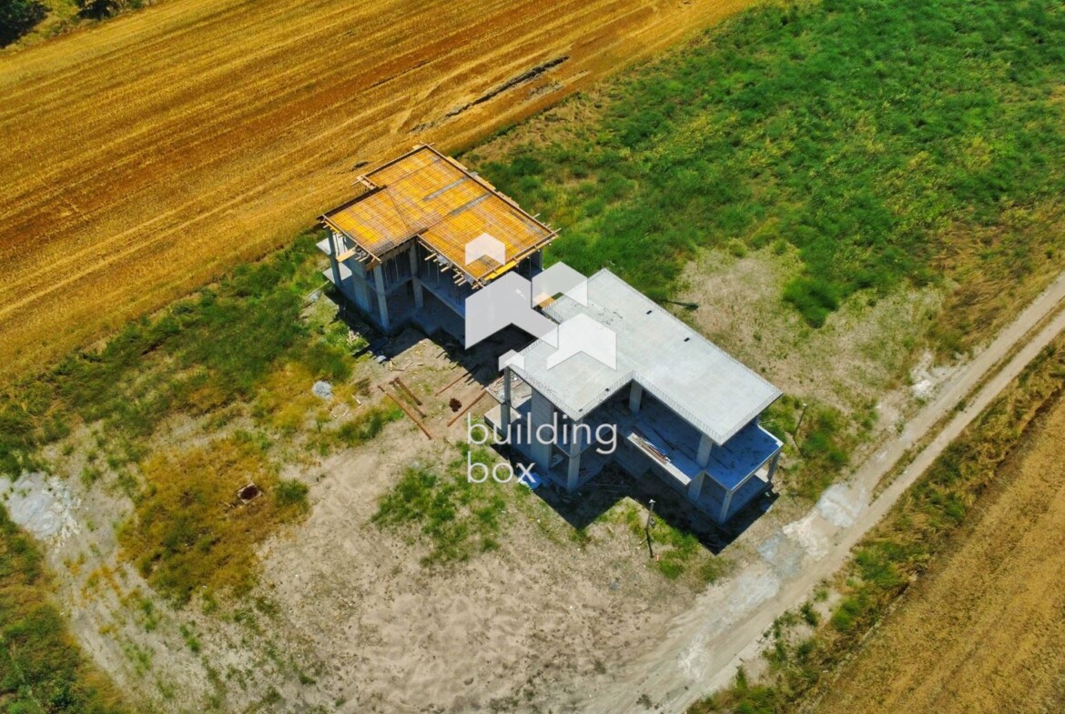 Къща в с. Войводиново - 0