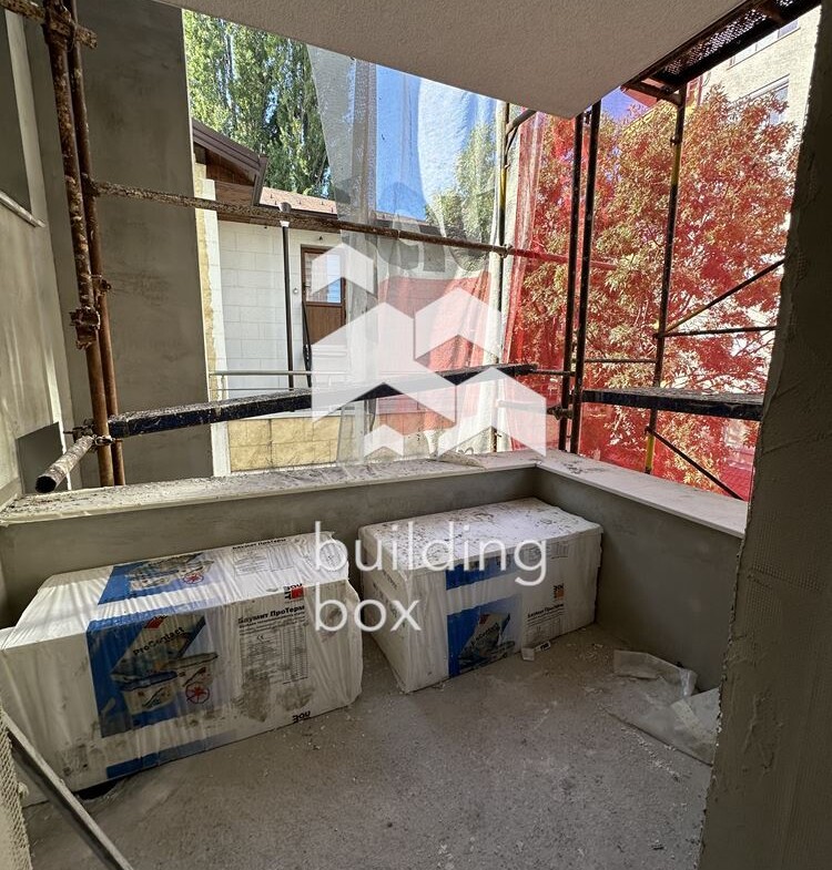 Тристаен апартамент в Център - 0