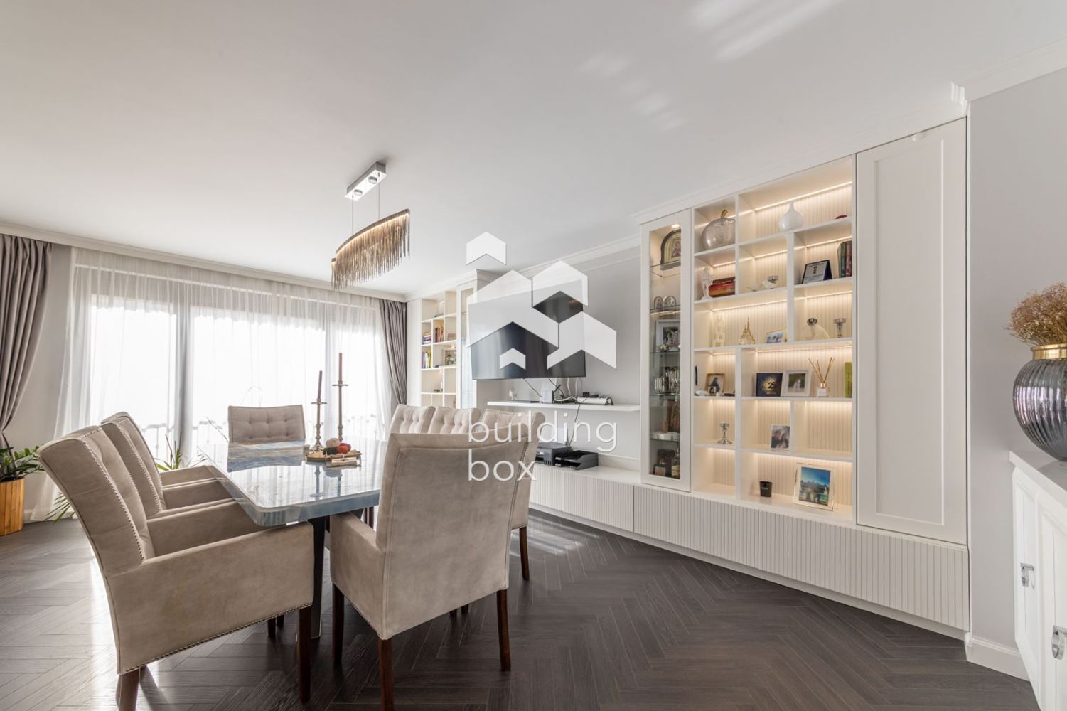 Лукс, простор и море – апартамент в бутикова сграда до к.к. Св. Св. Константин и Елена - 0