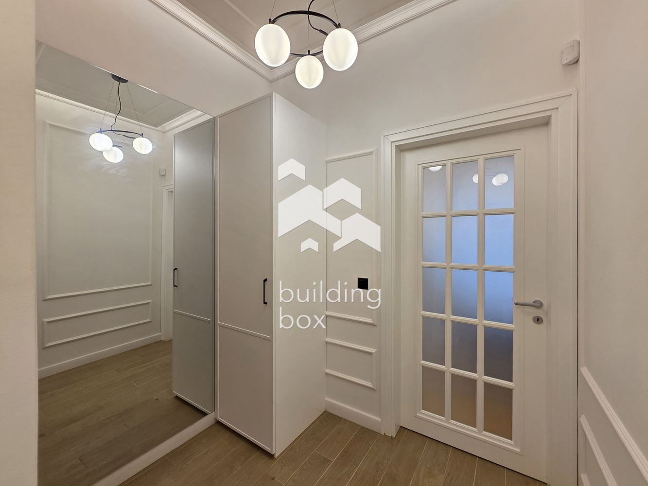 Тристаен апартамент в идеален Център - 0