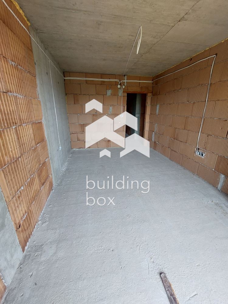 Тристаен апартаментдо "Дентален университет" - 0