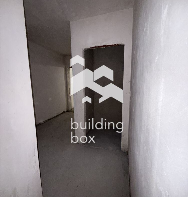 Тристаен апартамент - кв. Остромила - 0