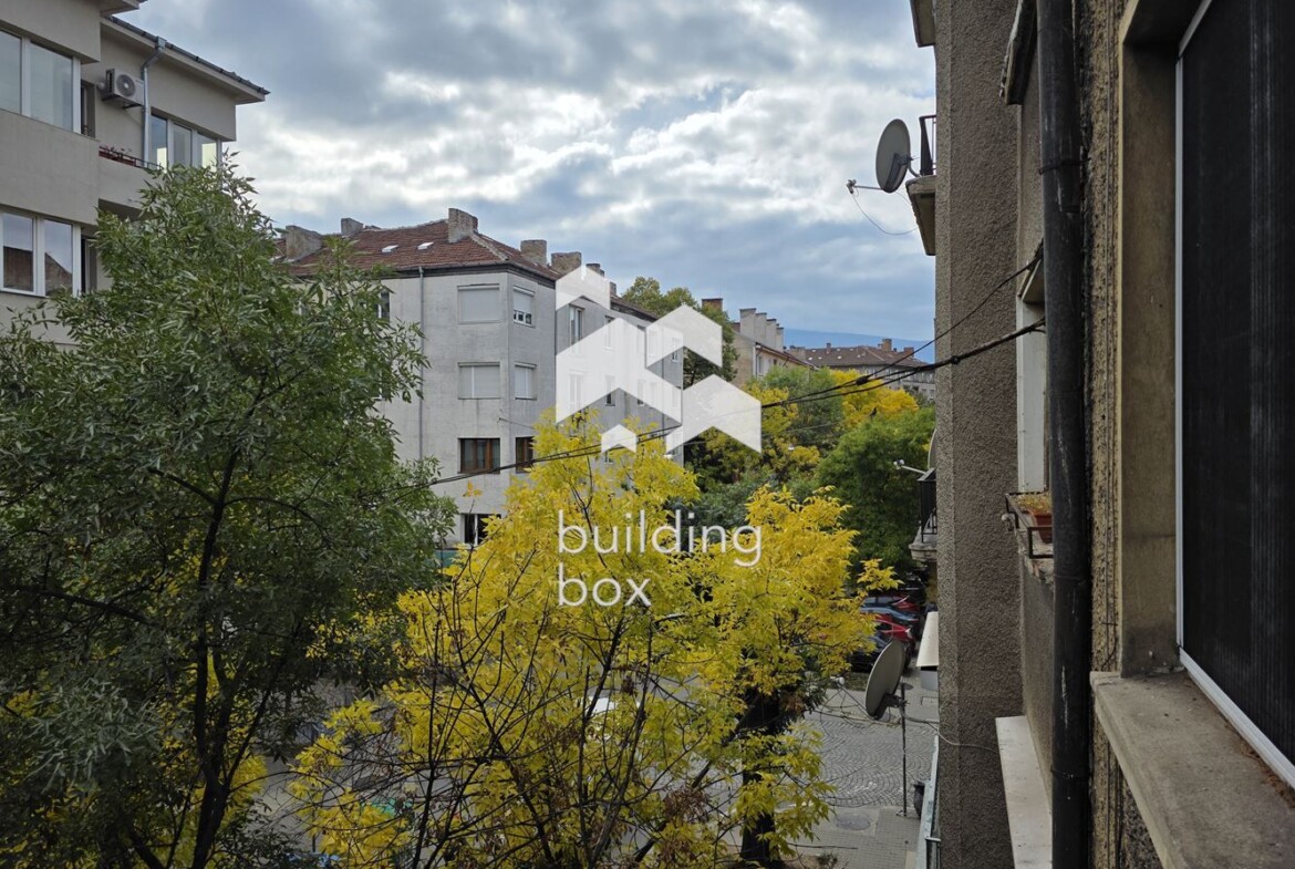 Тристаен апартамент в идеален Център - 0