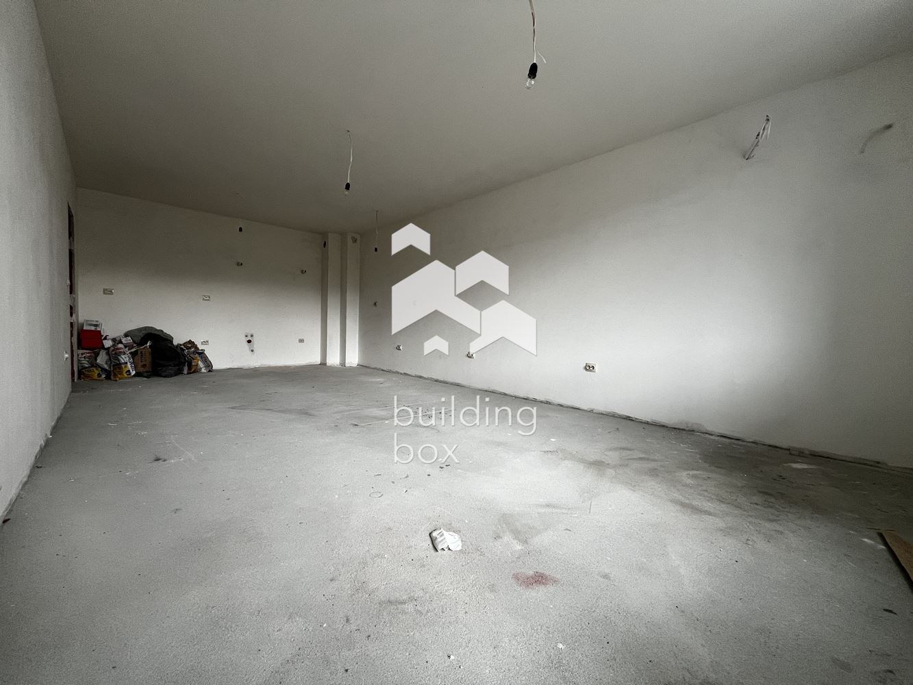 Тристаен апартамент в Оборище - 0