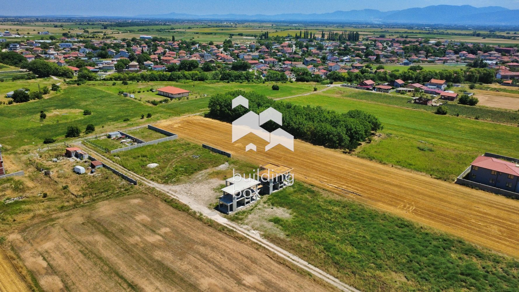 Къща в с. Войводиново - 0