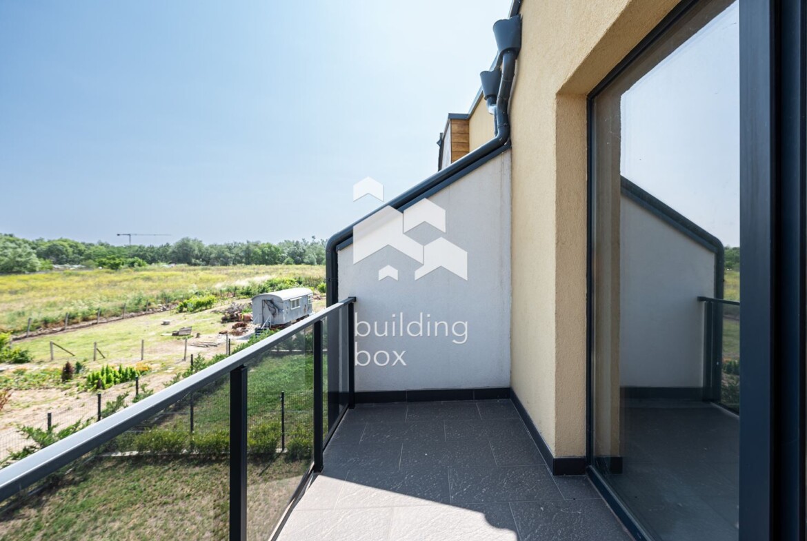 Двуетажна къща с АКТ 16 - кв. Западен - 0