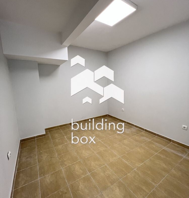 Търговска площ в ж.к. БОРОВО се отдава под наем! - 0