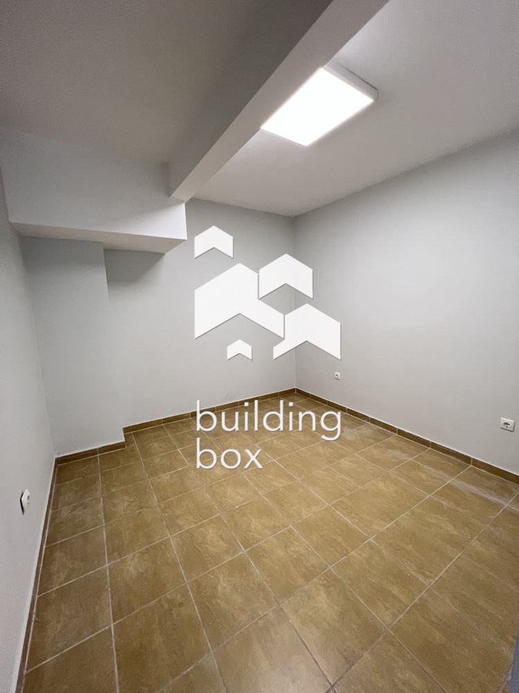 Търговска площ в ж.к. БОРОВО се отдава под наем! - 0