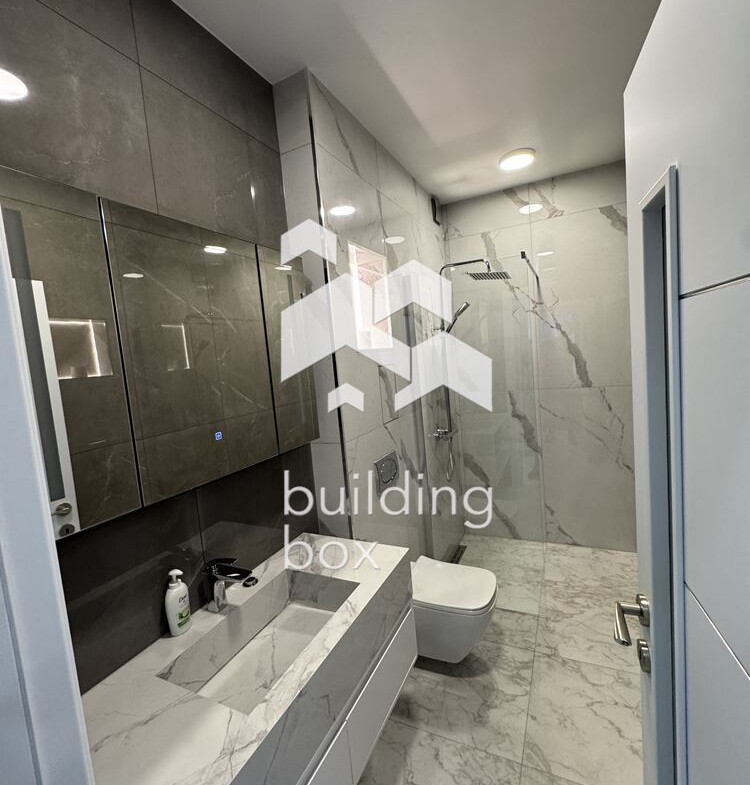 Продава тристаен в кв. Кръстова вада - 0