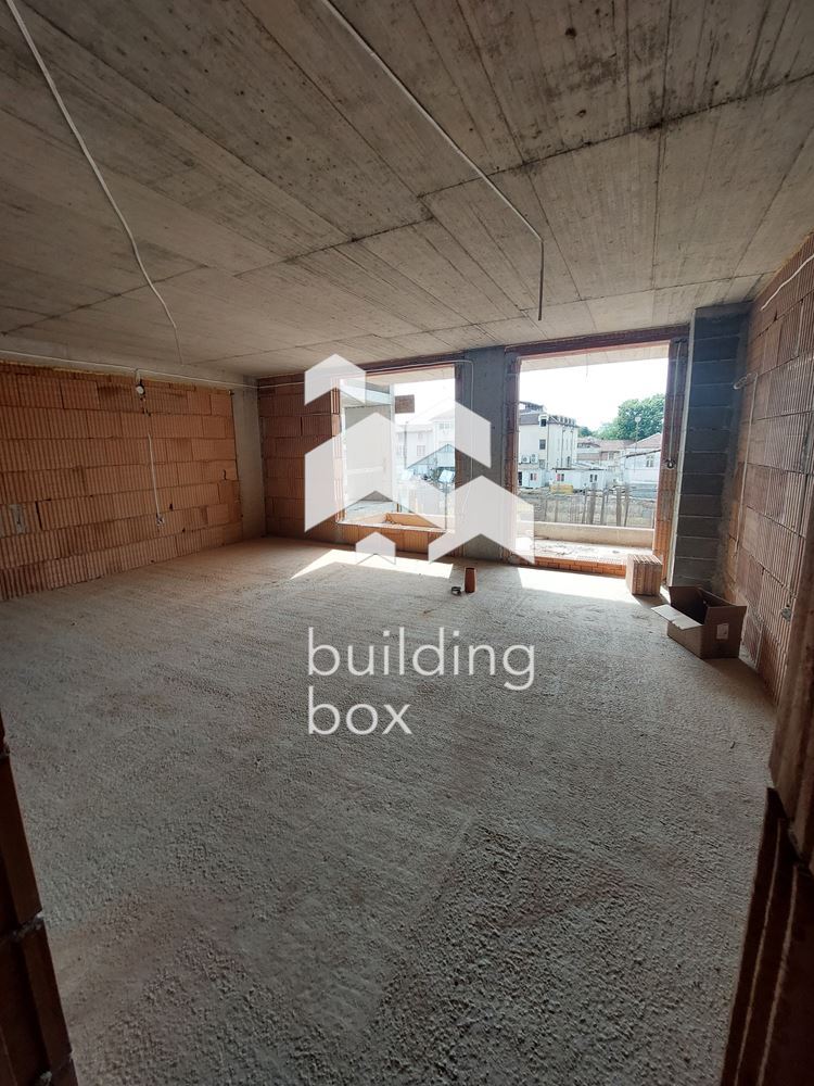 Тристаен апартамент – кв. Младежки хълм