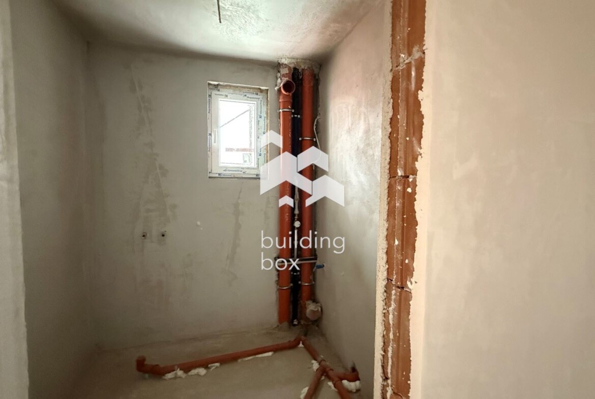 Двустаен апартамент в кв. Остромила - 0