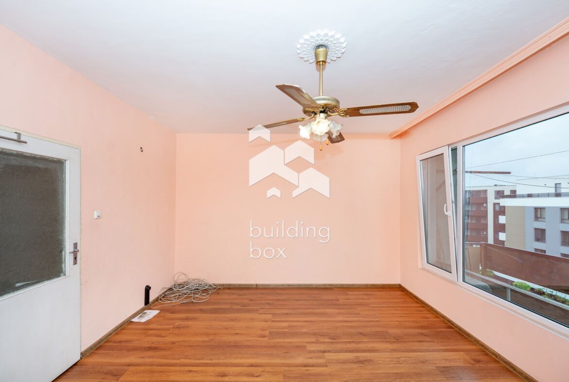 Двустаен апартамент - кв. Христо Смирненски - 0