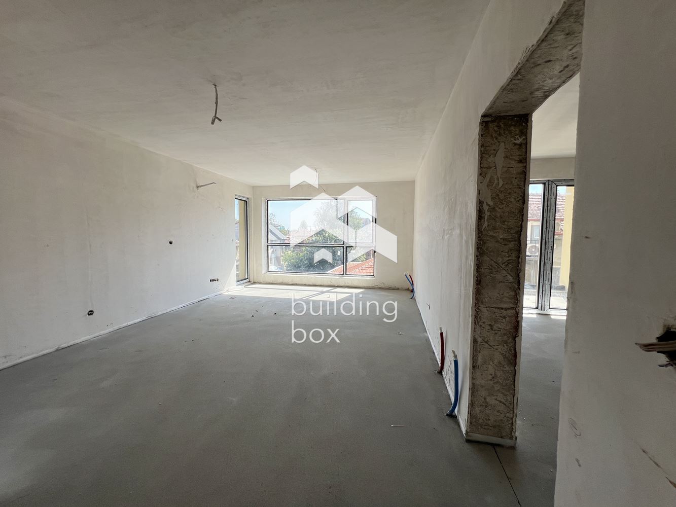 Тристаен апартамент в нова модерна сграда – Централна София - 0