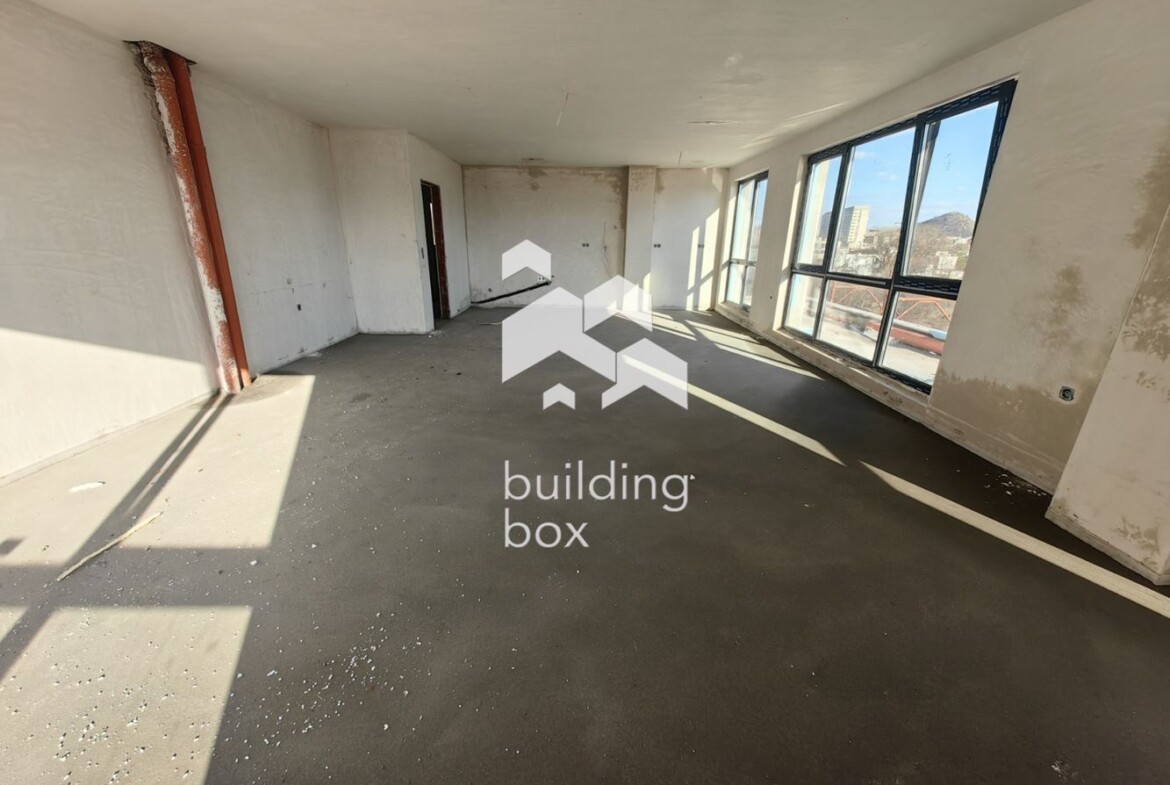 Четиристаен апартамент - кв. Христо Смирненски - 0