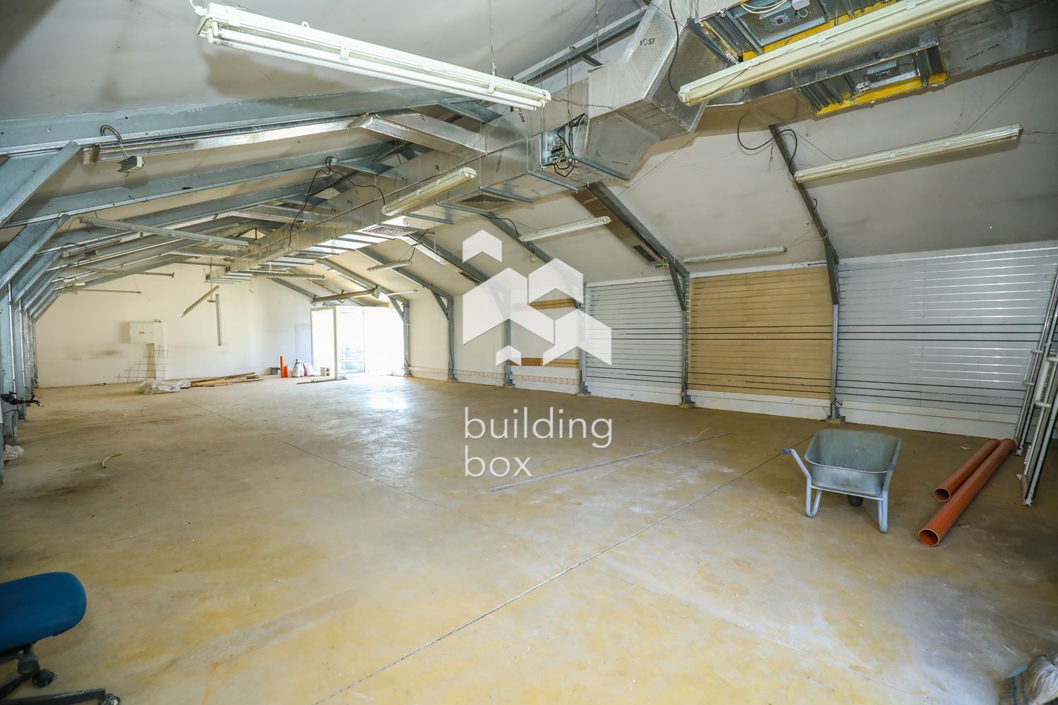 Луксозна Офис Сграда на Околовръстен Път - 0